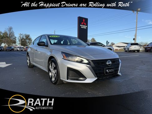 Used 2024 Nissan Altima 2.5 S image 4