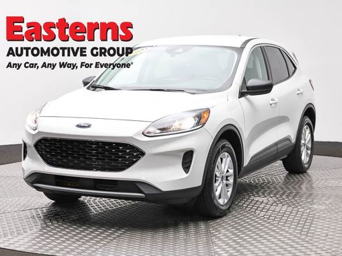 Used 2022 Ford Escape SE w/ Convenience Package AWD/4WD image 1