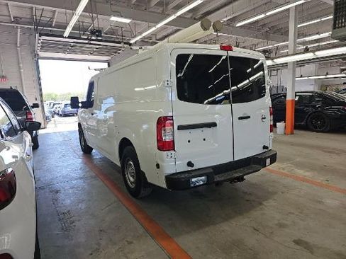 Used 2018 Nissan NV 3500 S RWD image 4