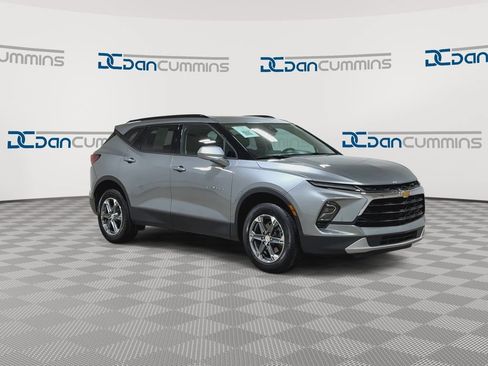 Used 2024 Chevrolet Blazer LT w/ Convenience Package FWD image 2