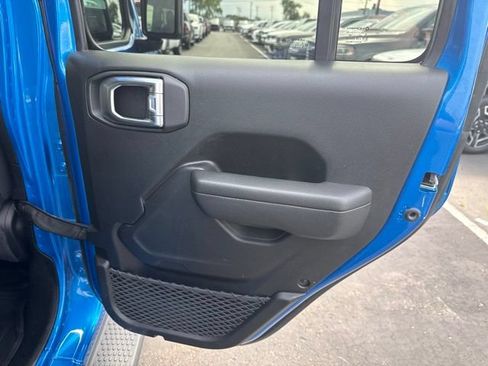 Used 2022 Jeep Wrangler Unlimited Sport AWD/4WD image 23