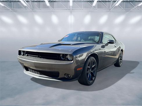 Used 2020 Dodge Challenger SXT w/ Blacktop Package image 14