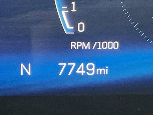 Used 2025 Cadillac XT4 Sport FWD image 12