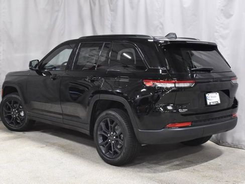 New 2025 Jeep Grand Cherokee Limited w/ Trailer Tow Package image 7