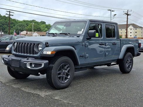 New 2026 Jeep Gladiator Sport AWD/4WD image 2