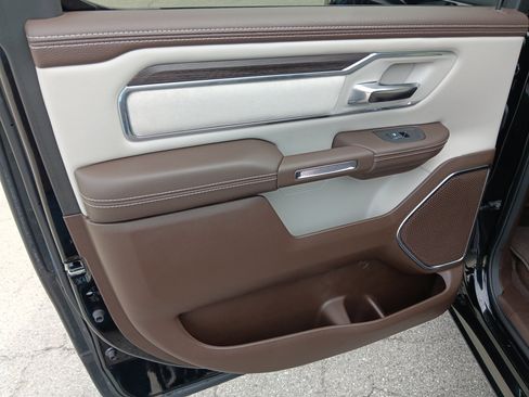 Used 2025 RAM 1500 Laramie image 21