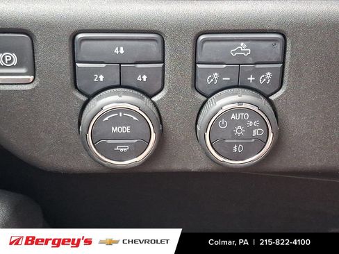 Used 2025 Chevrolet Silverado 2500 LT w/ Convenience Package AWD/4WD image 25