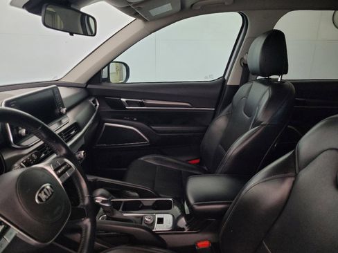 Used 2021 Kia Telluride LX FWD image 17