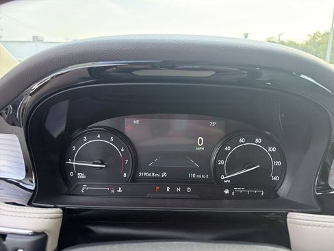 Used 2021 Lincoln Corsair AWD w/ Premium Package image 25