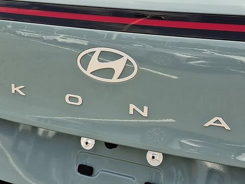 Used 2024 Hyundai Kona SEL AWD/4WD image 30
