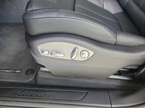 New 2026 Porsche Macan image 15