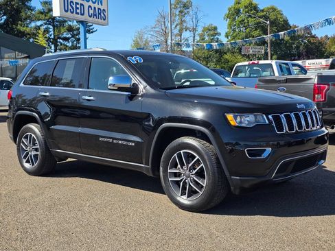 Used 2019 Jeep Grand Cherokee Limited AWD/4WD image 32
