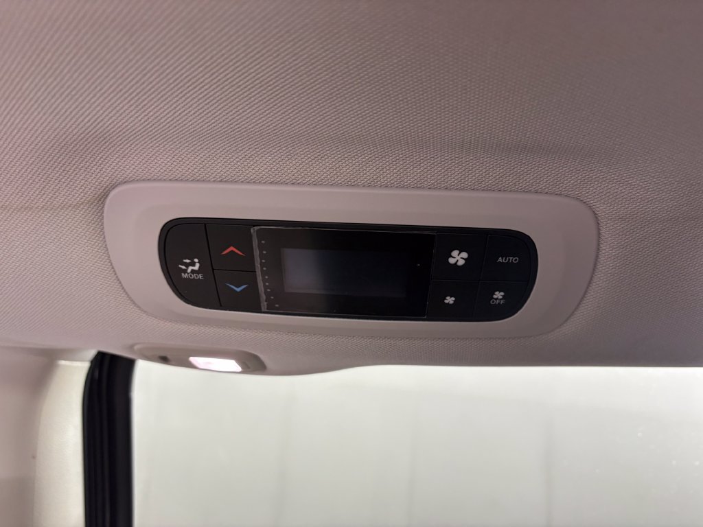 Used 2021 Chrysler Pacifica Touring-L AWD/4WD image 28