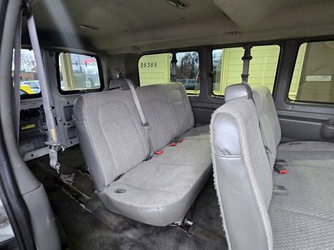 Used 2011 Chevrolet Express 3500 LT w/ LT Preferred Equipment Group image 25