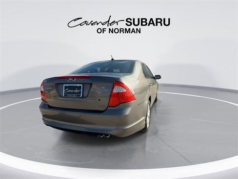 Used 2012 Ford Fusion SE image 2