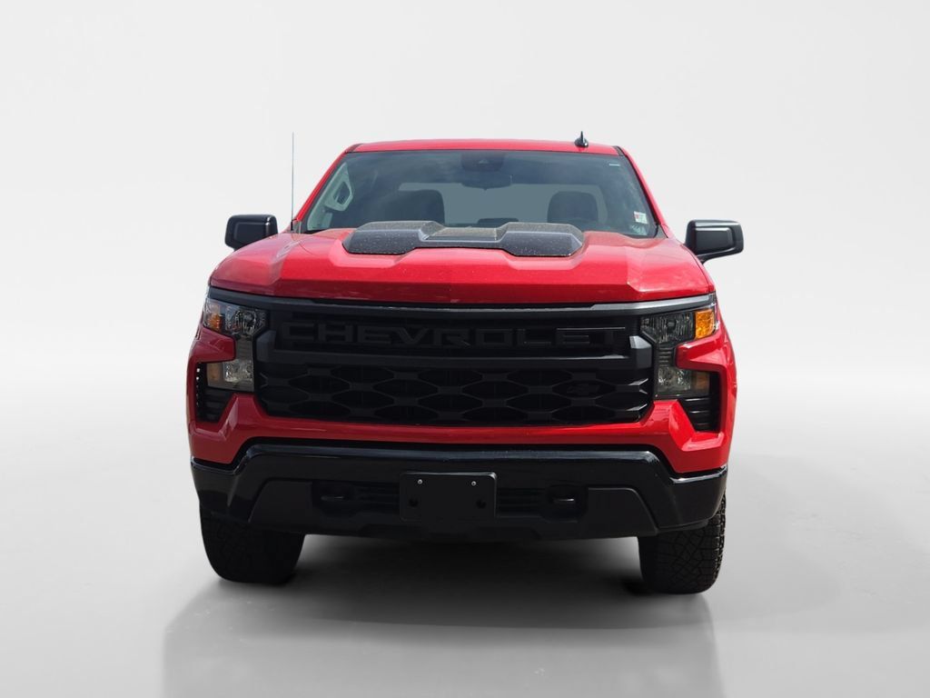 Used 2025 Chevrolet Silverado 1500 Custom Trail Boss w/ Dark Appearance Package AWD/4WD image 9