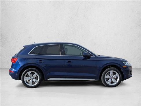 Used 2019 Audi Q5 2.0T Premium Plus w/ Premium Plus Package image 4