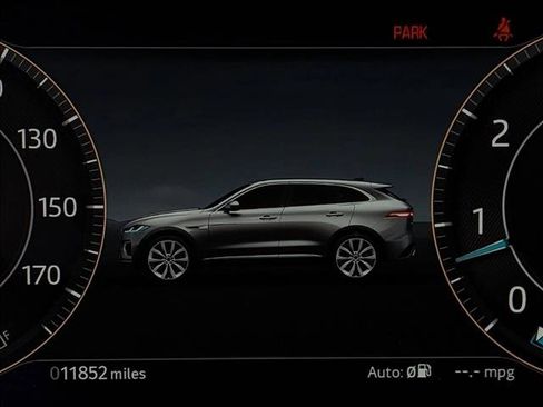 Certified 2024 Jaguar F-PACE R-Dynamic S image 9