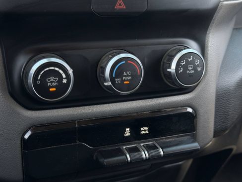 Used 2019 RAM 1500 Big Horn AWD/4WD image 23