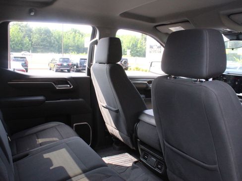 Used 2022 GMC Sierra 1500 Elevation w/ LPO, Elevation Black Package AWD/4WD image 32