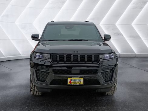 New 2026 Jeep Grand Cherokee Altitude AWD/4WD image 9