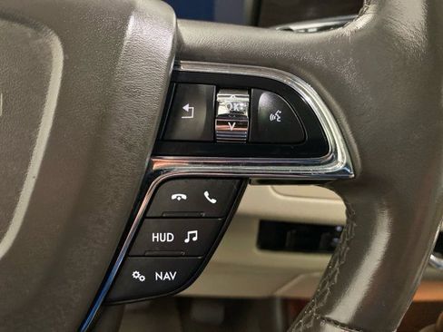 Used 2019 Lincoln Navigator Reserve image 20
