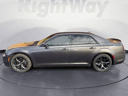 Used 2021 Chrysler 300 S image 2