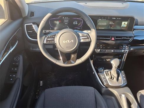 New 2026 Kia Seltos S image 4