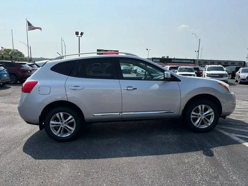 Used 2013 Nissan Rogue SV w/ Premium Pkg AWD/4WD image 6