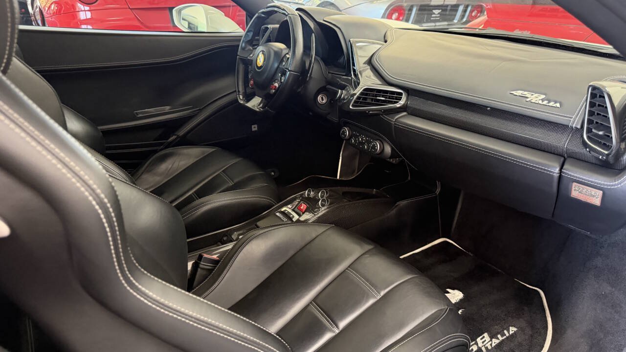 Used 2012 Ferrari 458 Italia Coupe RWD image 20