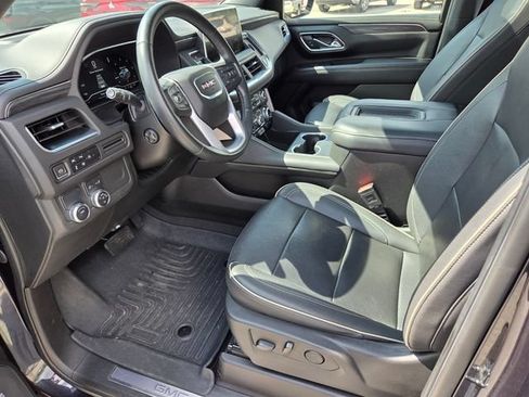 Used 2023 GMC Yukon XL SLT w/ SLT Premium Package RWD image 8