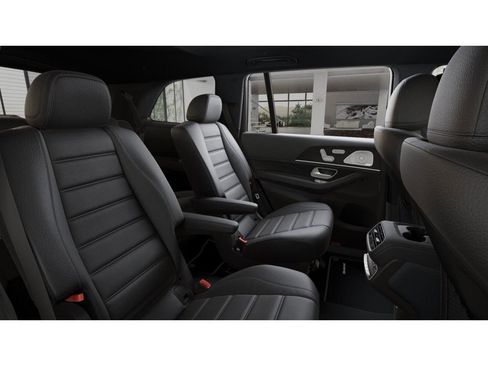 New 2026 Mercedes-Benz GLS 450 4MATIC image 5