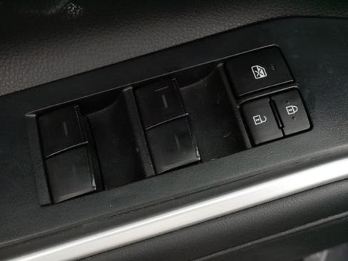 Certified 2022 Toyota Highlander XLE image 19