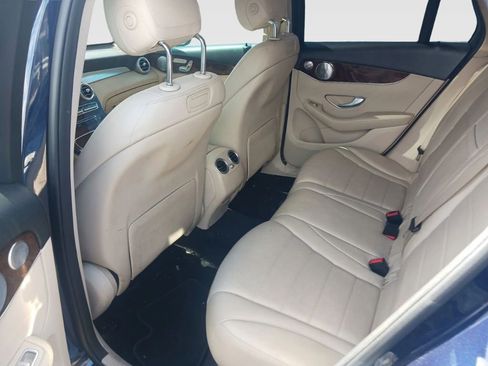 Used 2019 Mercedes-Benz GLC 300 image 8