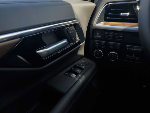 New 2026 Chevrolet Tahoe High Country AWD/4WD image 38