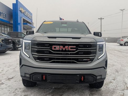 Used 2024 GMC Sierra 1500 AT4 w/ AT4 Premium Package image 12