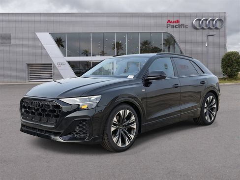 New 2026 Audi Q8 Prestige image 1