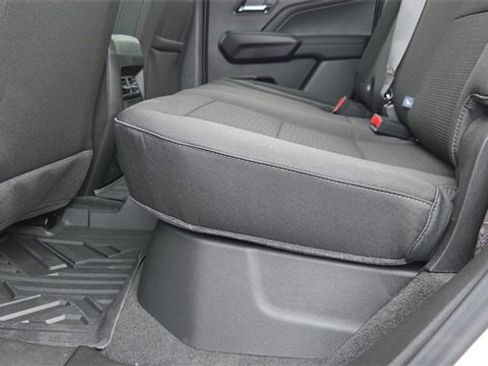 New 2026 GMC Canyon Elevation w/ Convenience Package image 19