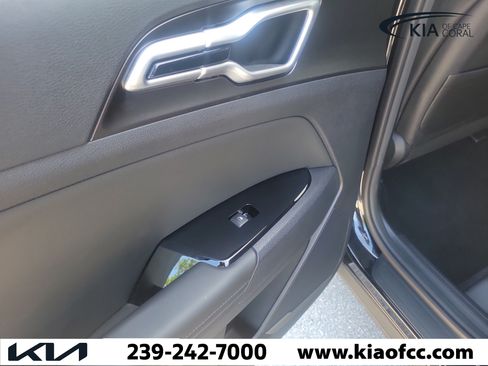 Certified 2024 Kia Sportage EX FWD image 13