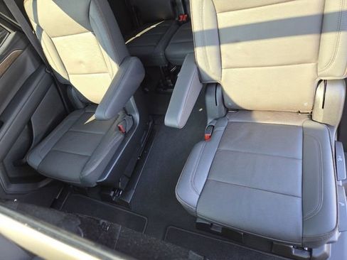 Used 2024 Chevrolet Tahoe High Country image 33