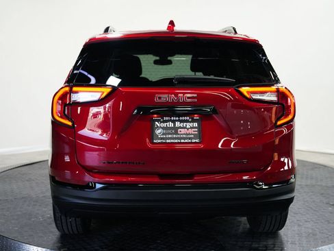 Used 2024 GMC Terrain SLE w/ Driver Convenience Package AWD/4WD image 7