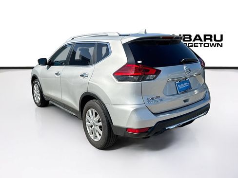 Used 2017 Nissan Rogue SV FWD image 5