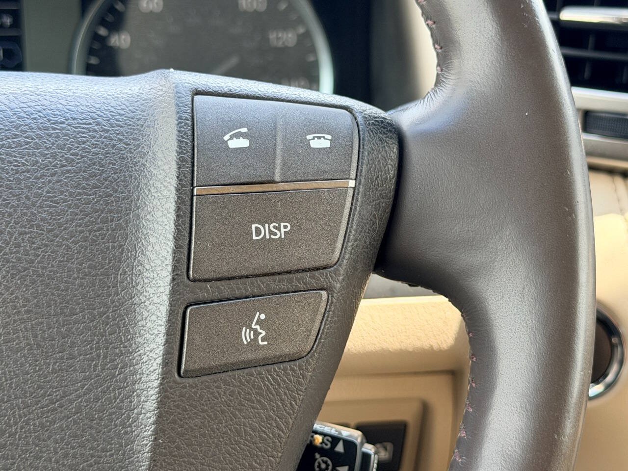 Used 2013 Lexus LX 570 4WD w/ Luxury Pkg image 43