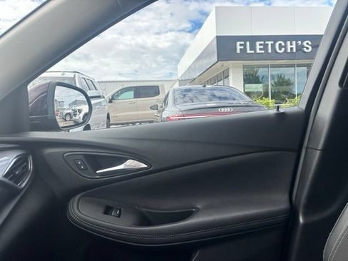 Used 2020 Buick Encore GX Preferred w/ Cold Weather Comfort Package AWD/4WD image 12