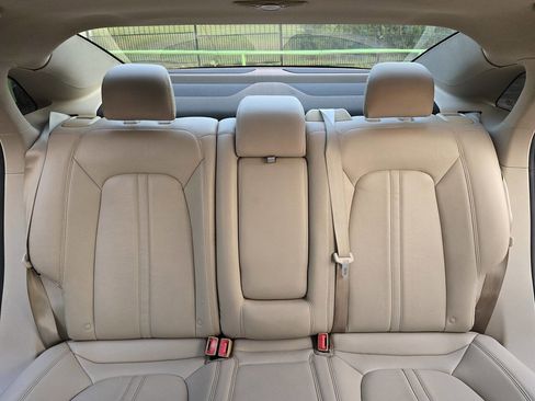 Used 2016 Lincoln MKZ image 30