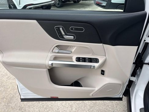 Used 2026 Mercedes-Benz GLB 250 image 19