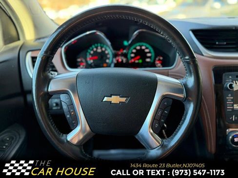 Used 2017 Chevrolet Traverse Premier image 9