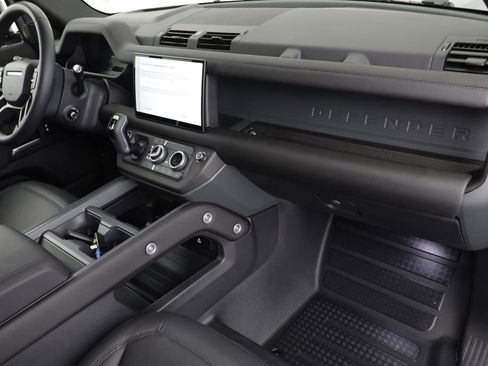 Used 2025 Land Rover Defender 110 S AWD/4WD image 21
