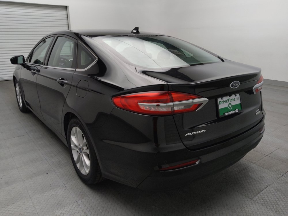 Used 2020 Ford Fusion SE FWD image 5
