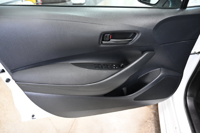 Used 2026 Toyota Corolla LE FWD image 27